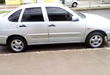 Vendo ou financio Polo Clas 1.8 MI, ano 1998, Completo!