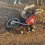 O acidente envolveu um carro e uma motocicleta (Foto: Ponto da Notícia ) 