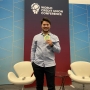 Sidnei Alves Taborda Junior, de 28 anos, é o líder e idealizador do projeto que recebeu o prêmio na cerimônia do WYCUP, realizada no domingo (21), em Boston (EUA) (Foto: Divulgação/Sicredi ) 