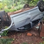 Uma pessoa morreu e uma ficou ferida no acidente  (Foto: Cristine Kempp/AquiAgora.net ) 