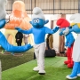 Parte da infância de muitas gerações, Smurfs se uniram ao Sicredi para levar educação ambiental a escolas (Foto: Divulgação ) 