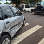 A batida envolveu dois carros (Foto: Cristine Kempp/AquiAgora.net ) 