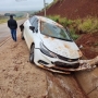 Três pessoas estavam no carro (Foto: CGN ) 