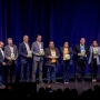 Executivos do Sicredi com os autores do livro "Olhares sobre a educação: a dinâmica do Programa A União Faz a Vida (PUFV) na contribuição para o alcance dos ODS da Agenda 2030" (Foto: Divulgação ) 